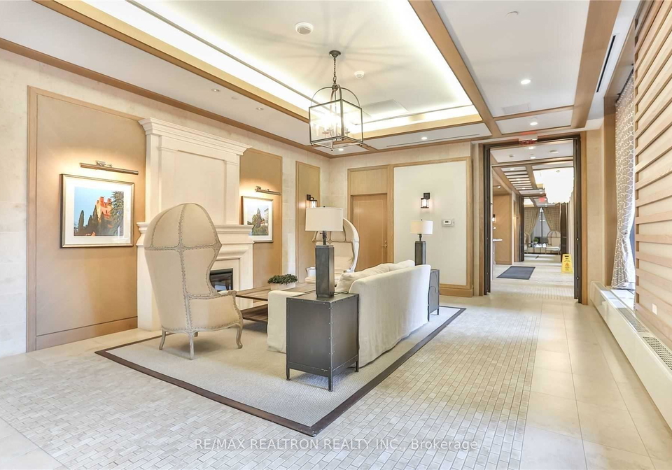 830-lawrence-avenue-w-toronto-north-york-ontario-w13638072