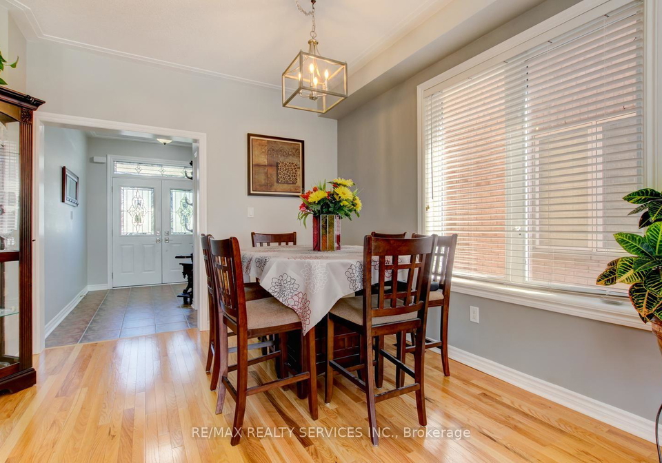 35-hardgate-crescent-brampton-ontario-w13638110