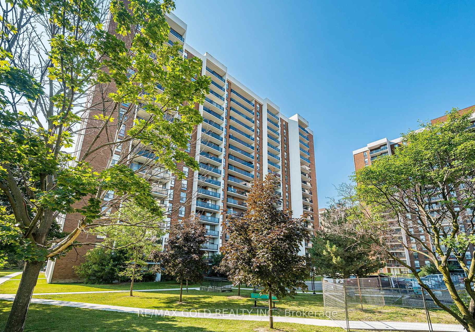 21-knightsbridge-road-brampton-ontario-w13638312