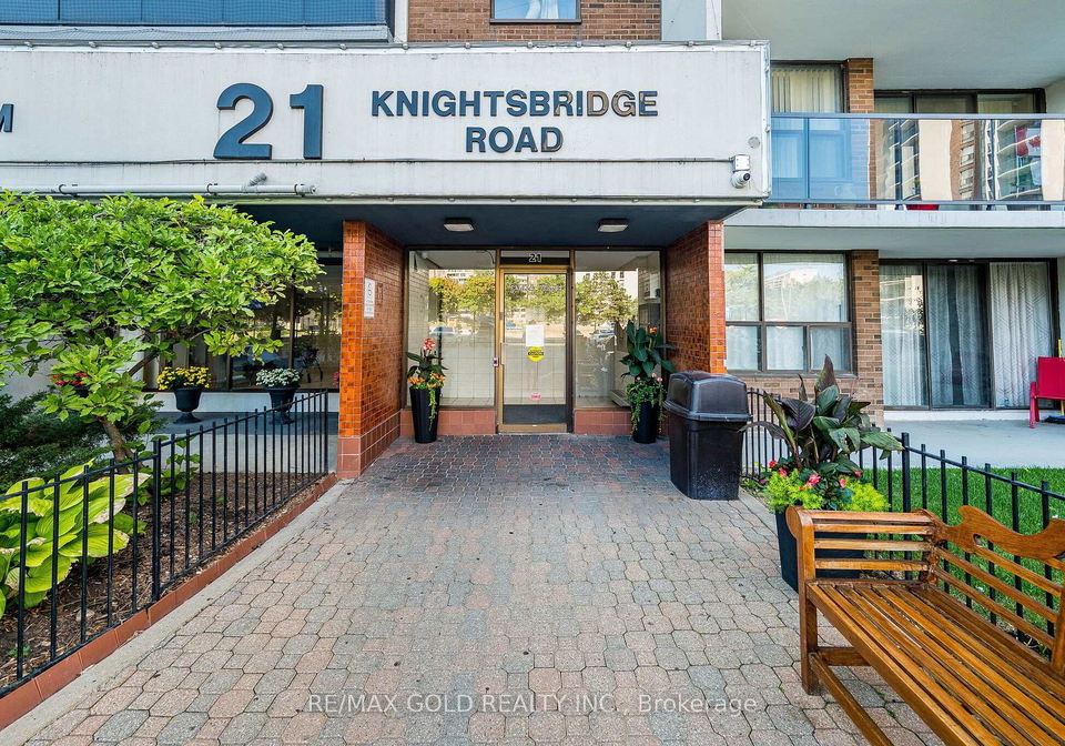 21-knightsbridge-road-brampton-ontario-w13638312