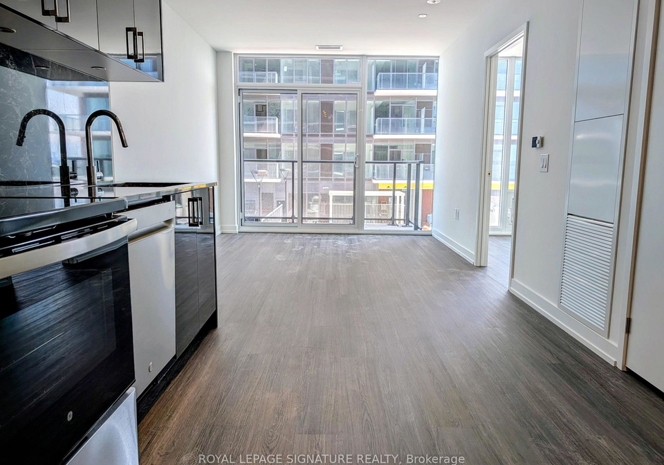 4010-eglinton-avenue-w-toronto-etobicoke-ontario-w13638412