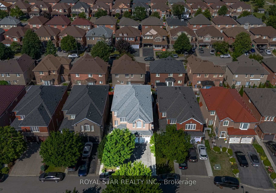 18-summer-mist-court-brampton-ontario-w13638722