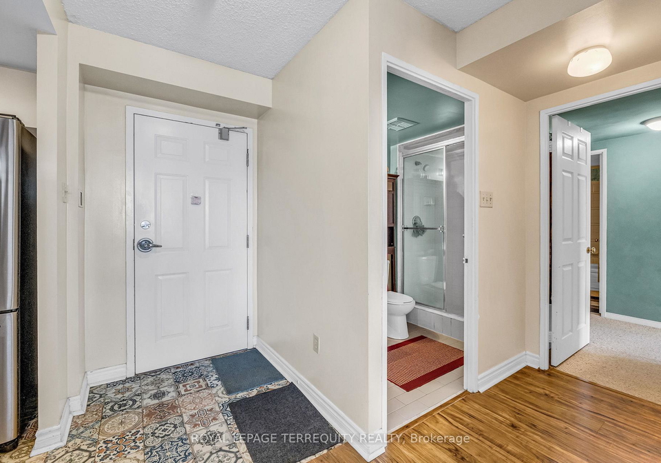 250-webb-drive-mississauga-ontario-w13638736