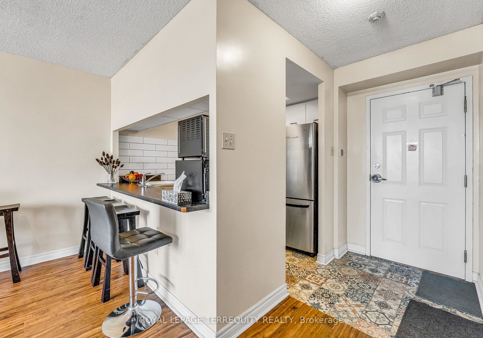 250-webb-drive-mississauga-ontario-w13638736