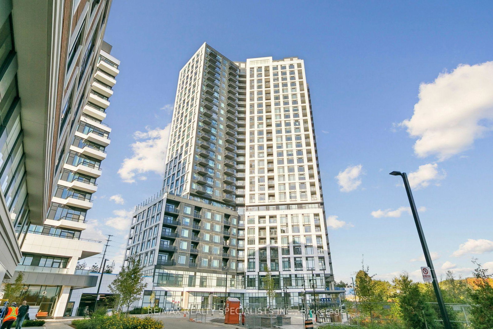 2495-eglinton-avenue-w-mississauga-ontario-w13638742