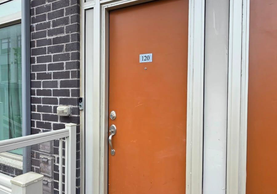 11-applewood-lane-toronto-etobicoke-ontario-w13638824