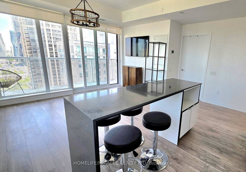 4065-confederation-parkway-mississauga-ontario-w13638844