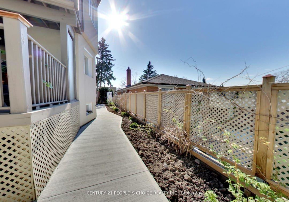 63-stephen-drive-toronto-etobicoke-ontario-w13638848