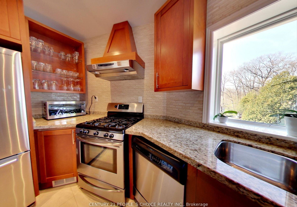 63-stephen-drive-toronto-etobicoke-ontario-w13638848
