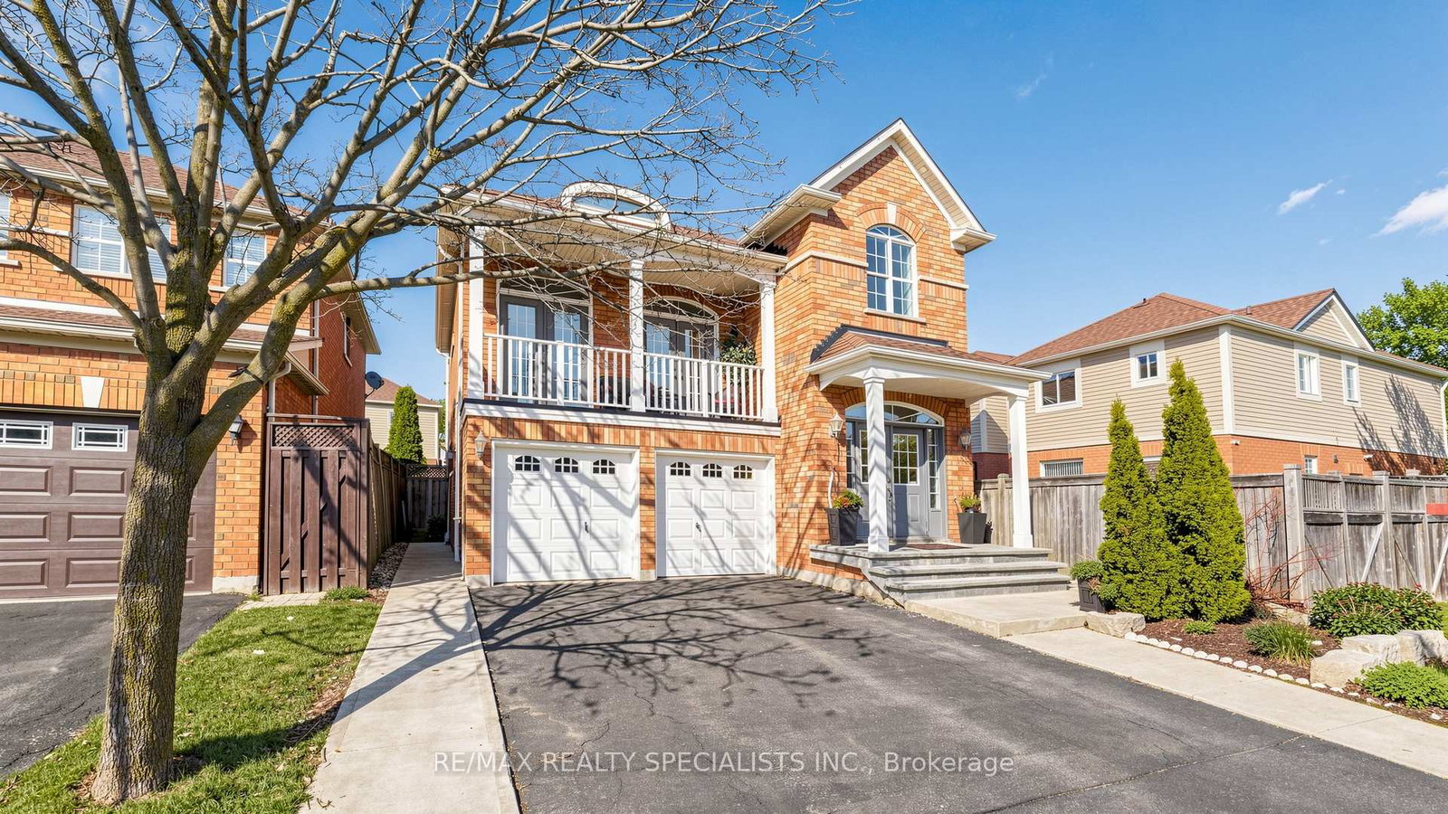 193-queen-mary-drive-brampton-ontario-w13638920