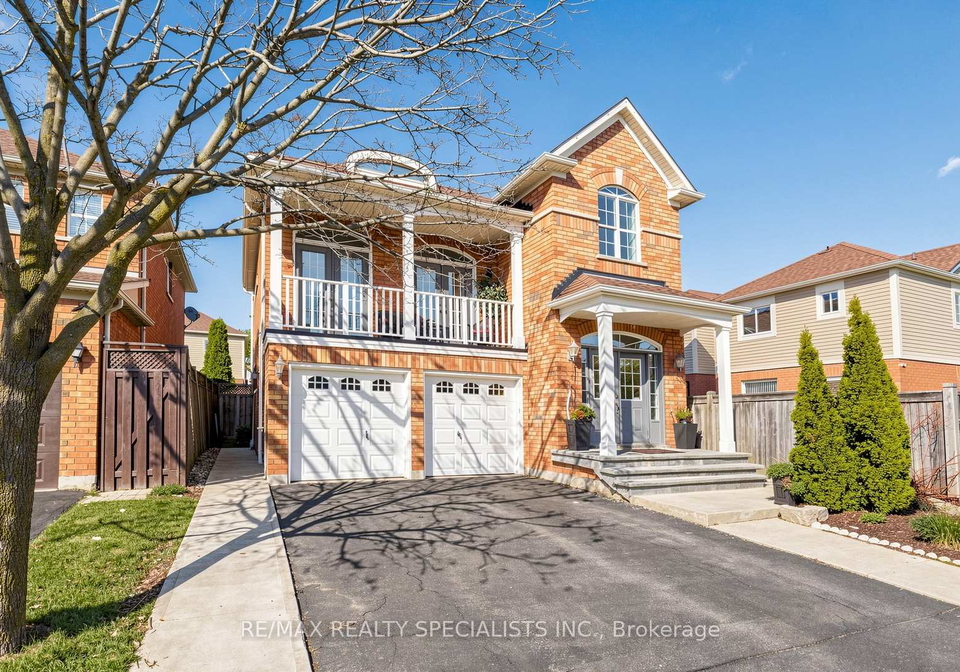 193-queen-mary-drive-brampton-ontario-w13638920