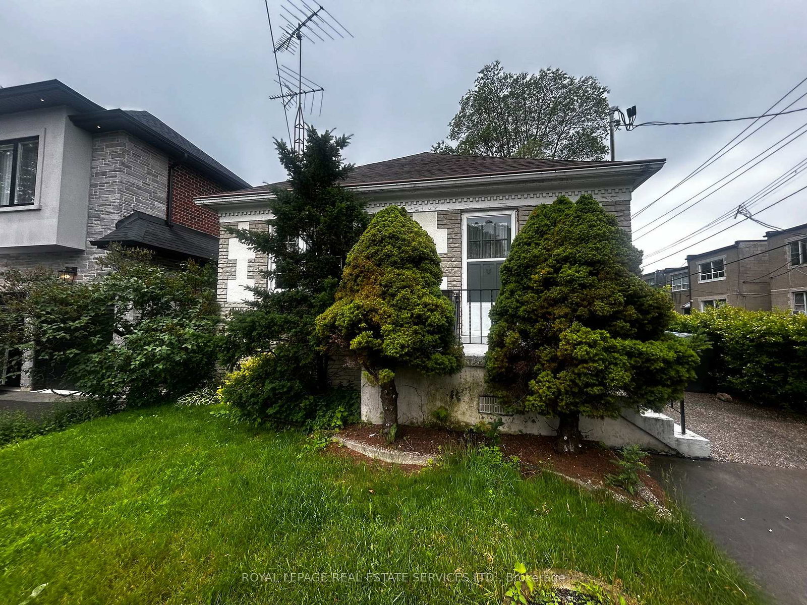 6-hiawatha-parkway-mississauga-ontario-w13638984