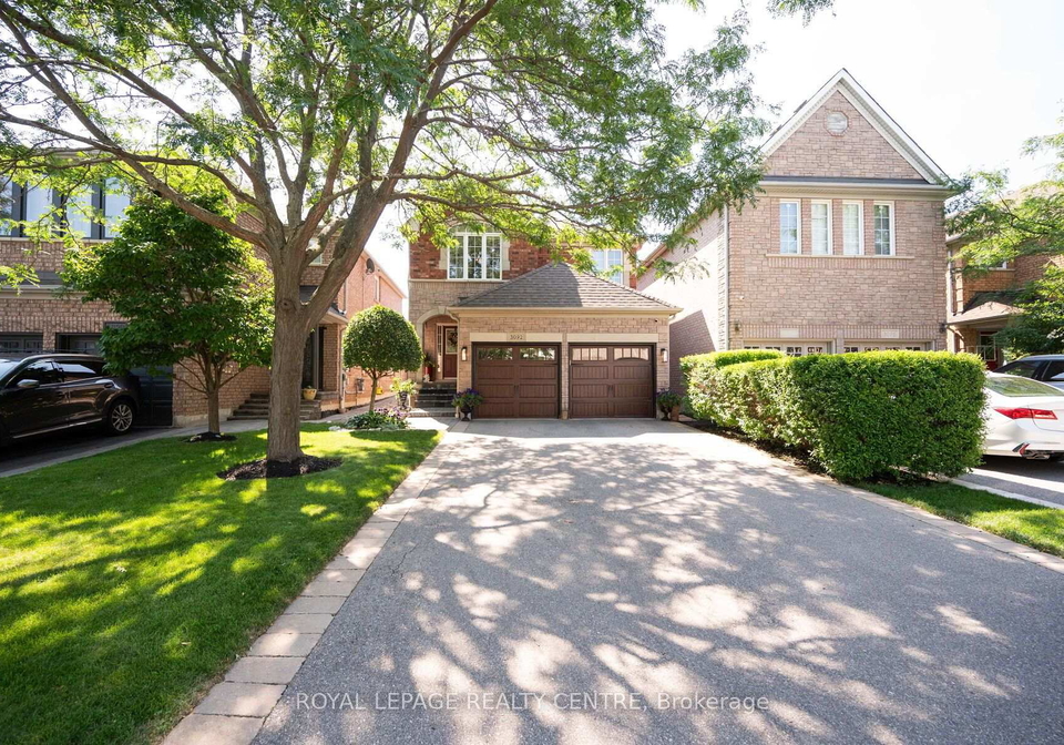 3092-owls-foot-drive-mississauga-ontario-w13639000