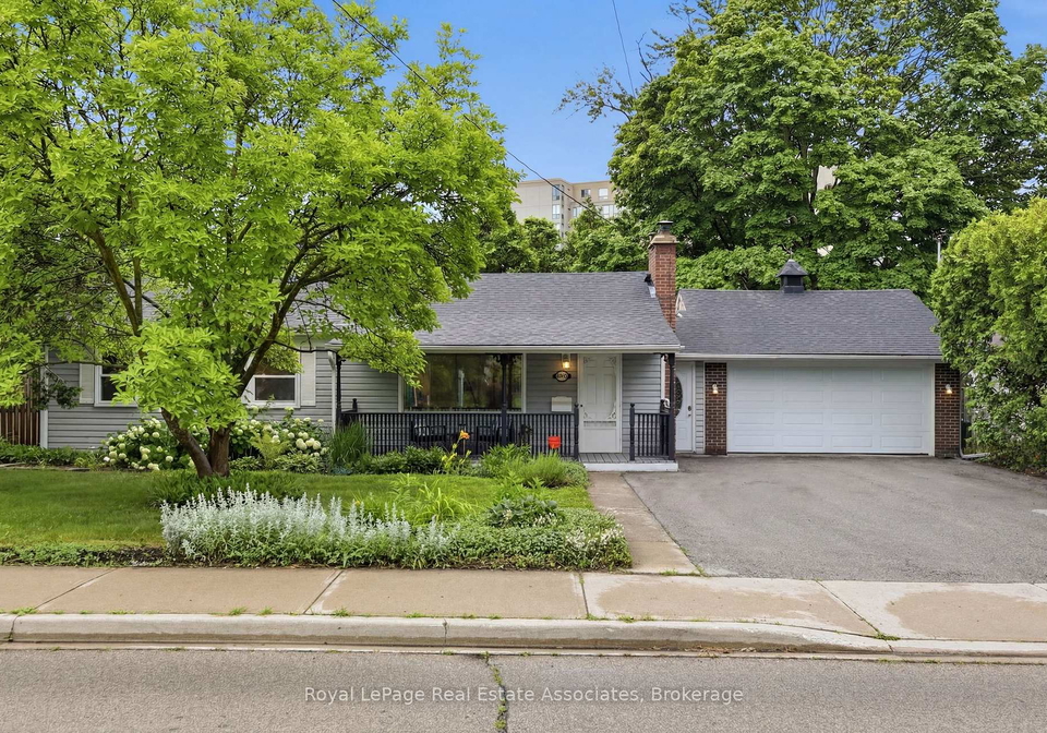 1924-balsam-avenue-mississauga-ontario-w13639138
