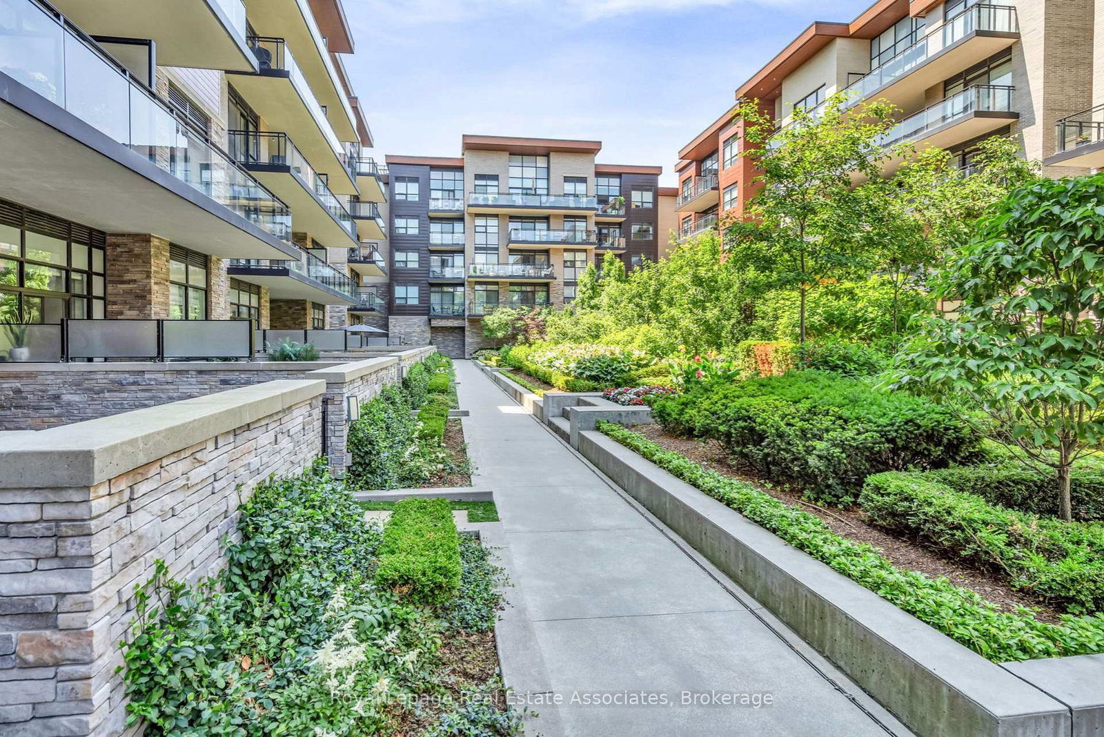 1575-lakeshore-road-w-mississauga-ontario-w13639174