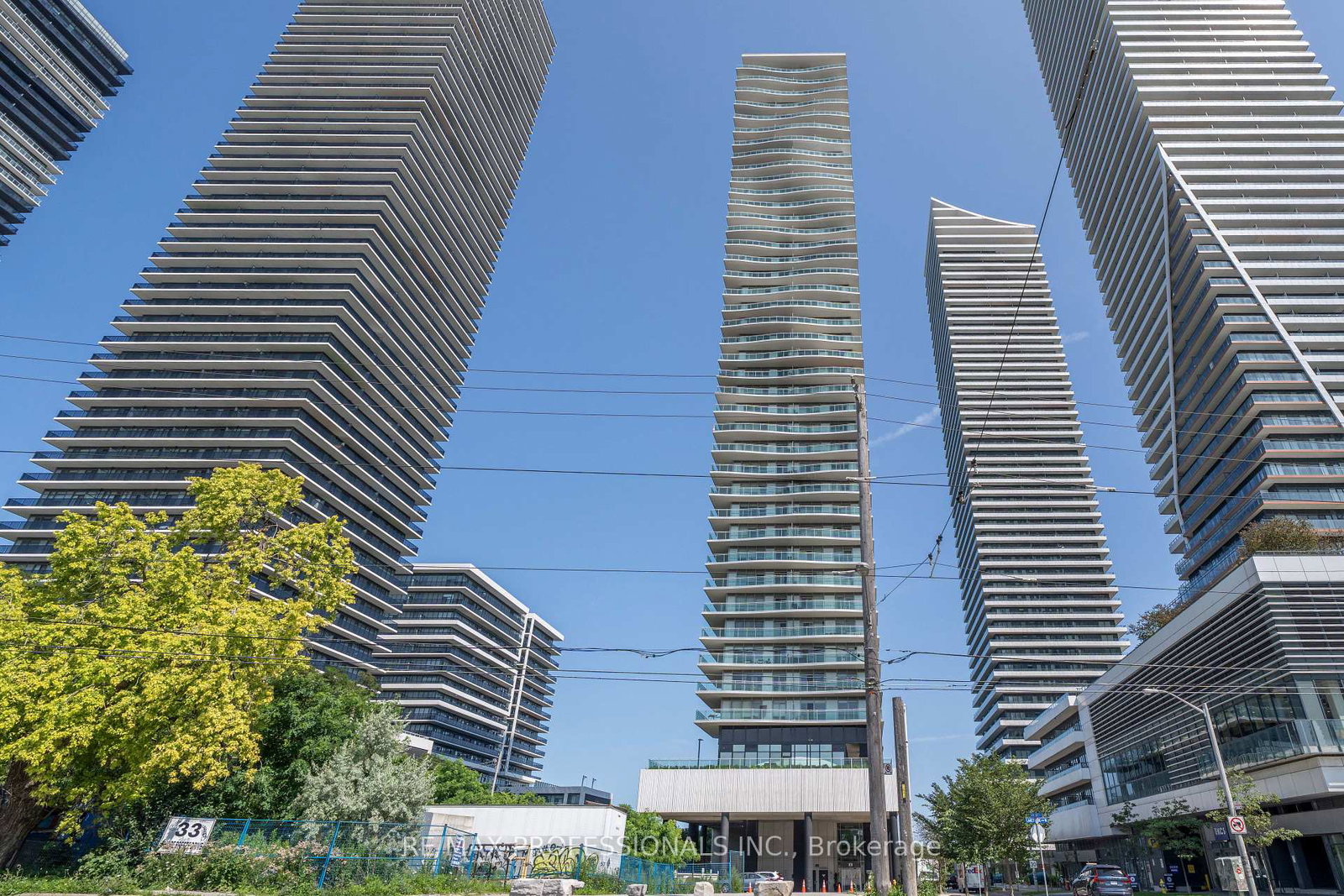 33-shore-breeze-drive-toronto-etobicoke-ontario-w13639220