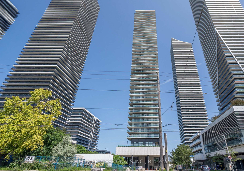 33-shore-breeze-drive-toronto-etobicoke-ontario-w13639220