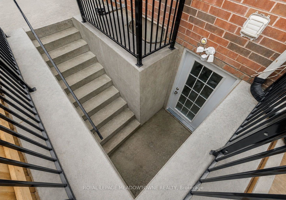 1603-hume-way-milton-ontario-w13639234