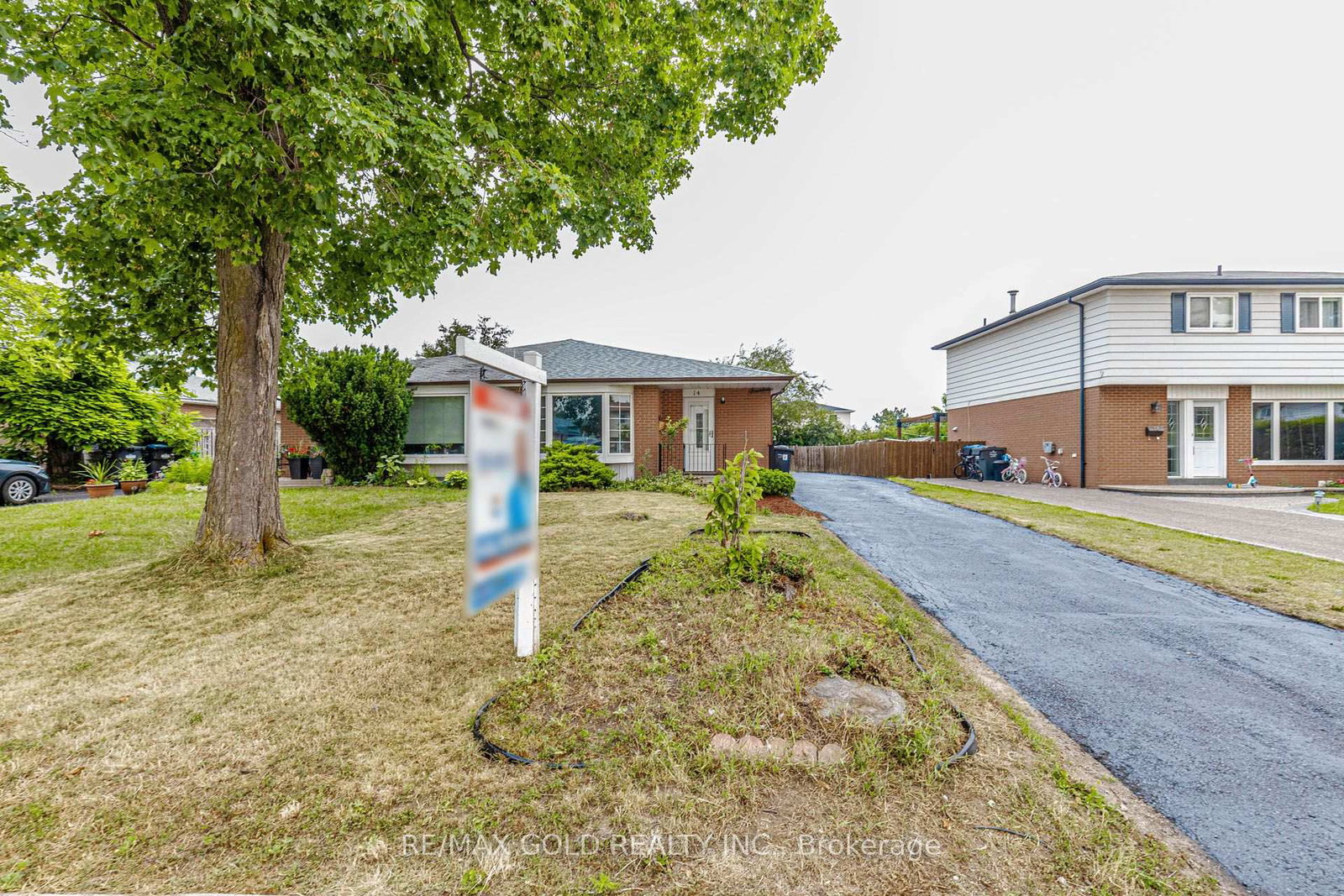 14-flamingo-crescent-brampton-ontario-w13639286