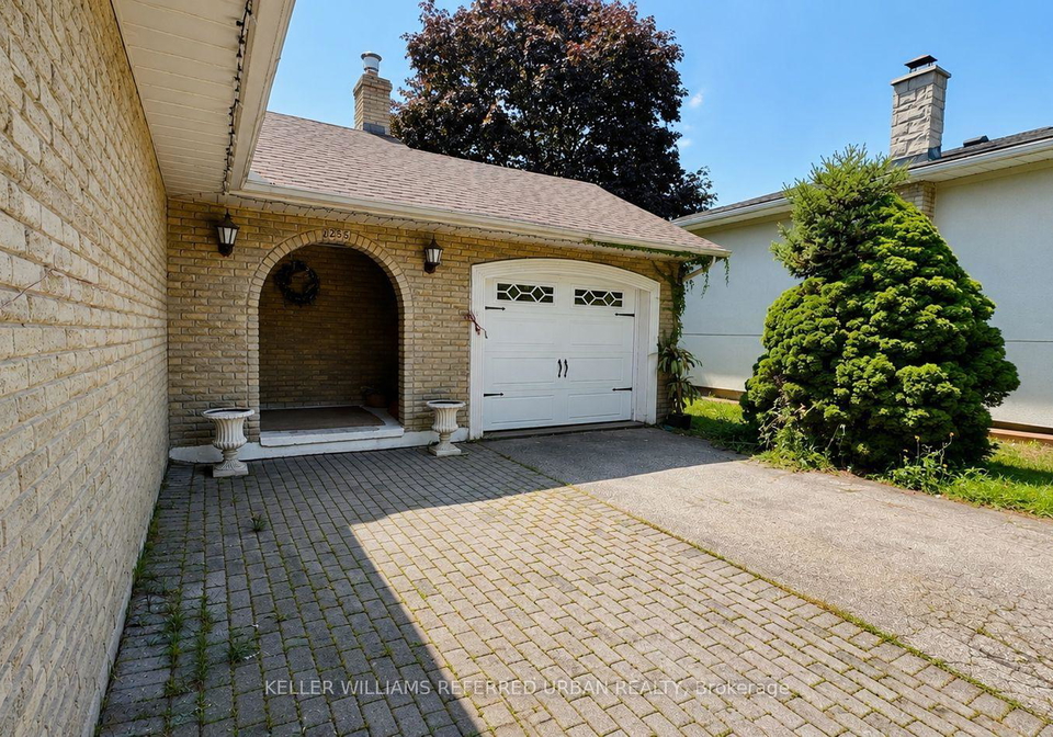 2255-urwin-crescent-oakville-ontario-w13639310