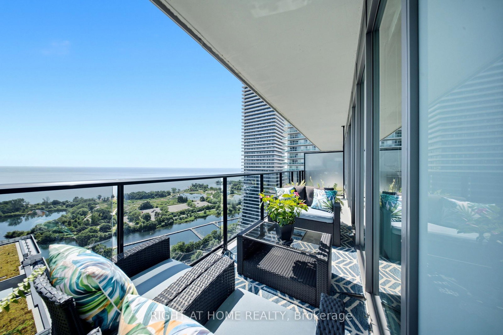 70-annie-craig-drive-toronto-etobicoke-ontario-w13639588