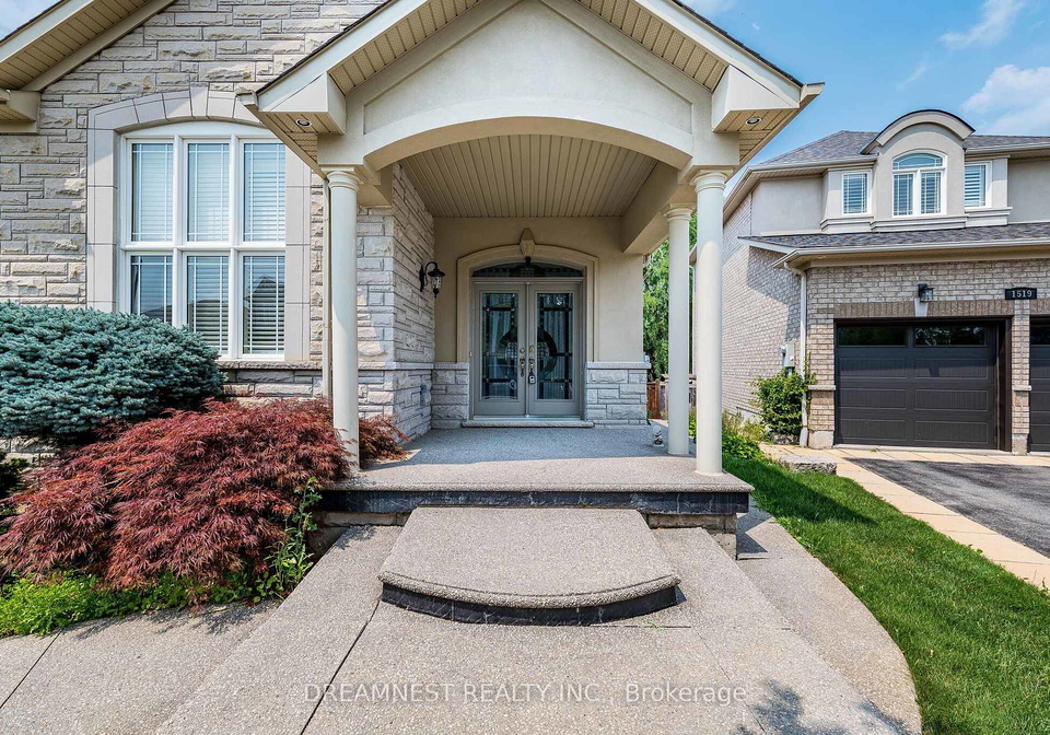 1515-stewart-crescent-milton-ontario-w13639906