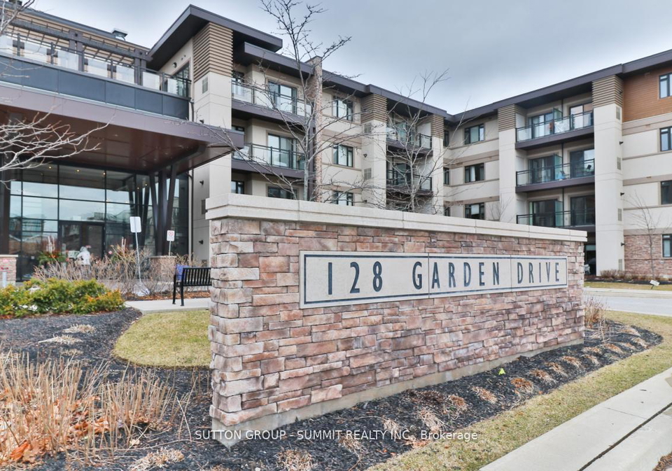 128-garden-drive-oakville-ontario-w13640104