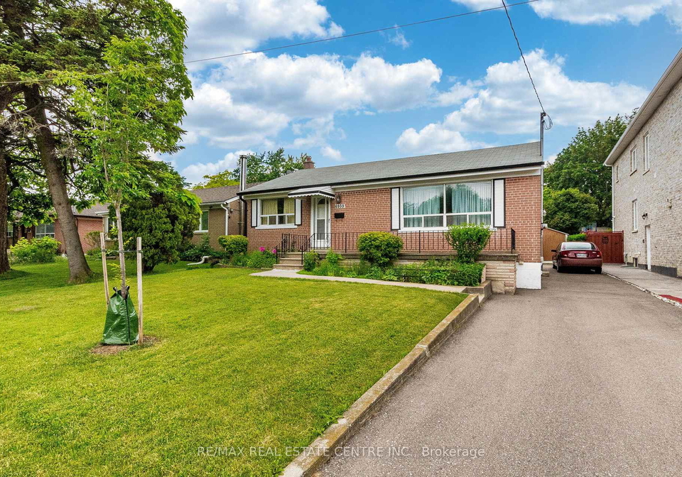 6939-justine-drive-mississauga-ontario-w13640140