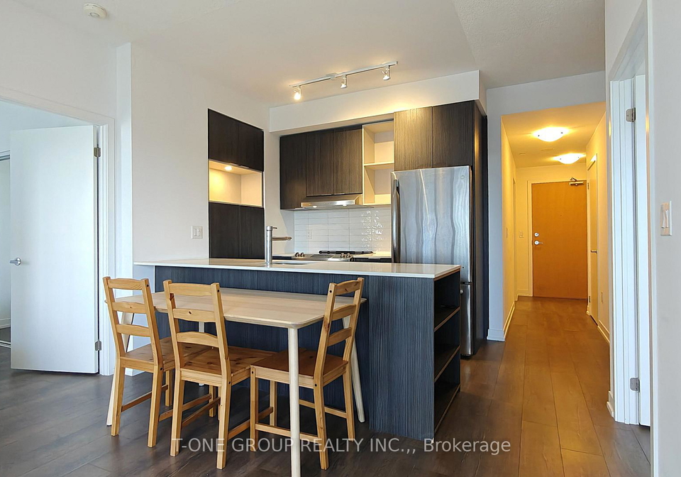 2520-eglinton-avenue-mississauga-ontario-w13640492