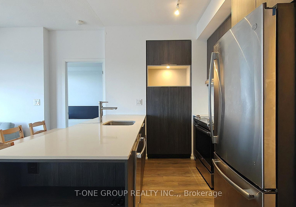 2520-eglinton-avenue-mississauga-ontario-w13640492