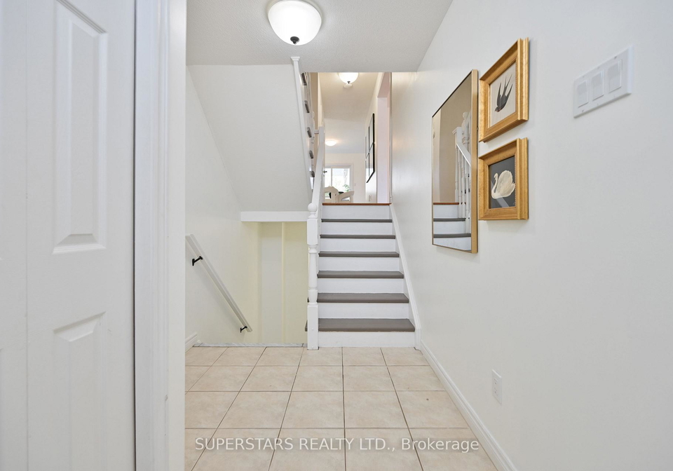 2280-baronwood-drive-oakville-ontario-w13640526