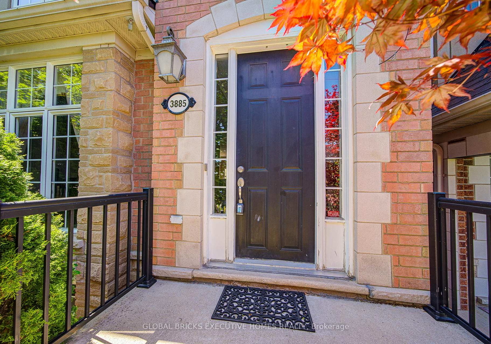 3885-eglinton-avenue-mississauga-ontario-w13640624