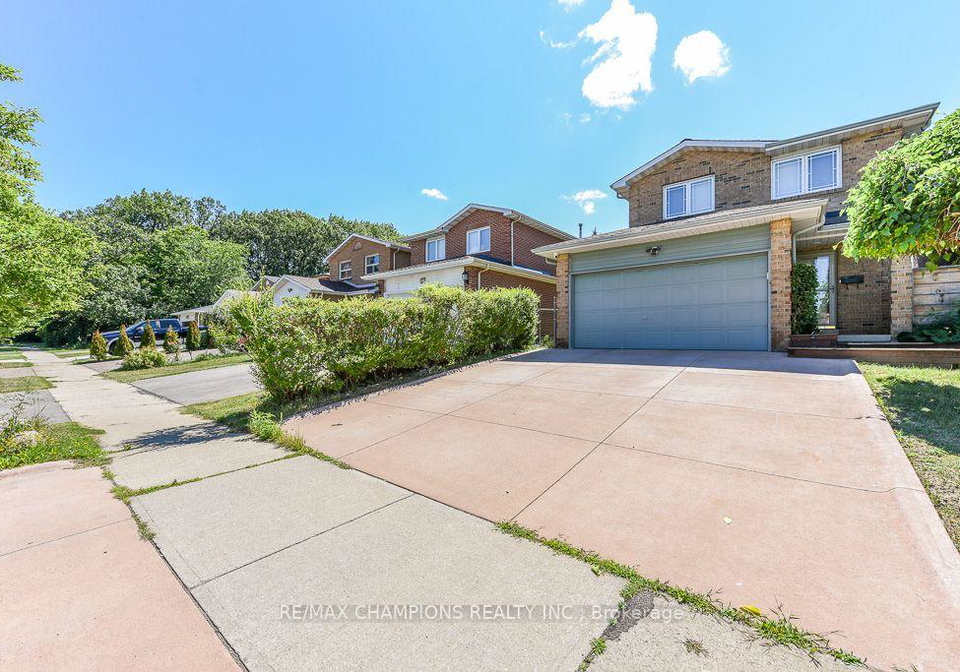 163-simmons-boulevard-brampton-ontario-w13640834