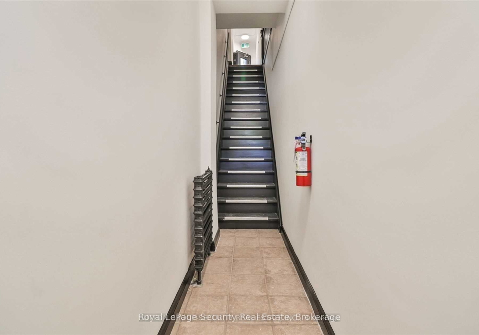 3317-lake-shore-boulevard-w-toronto-etobicoke-ontario-w13641130