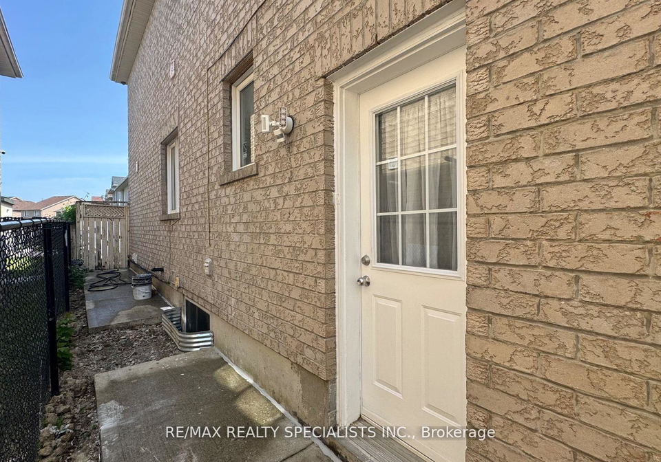 3-lennon-trail-brampton-ontario-w13641244