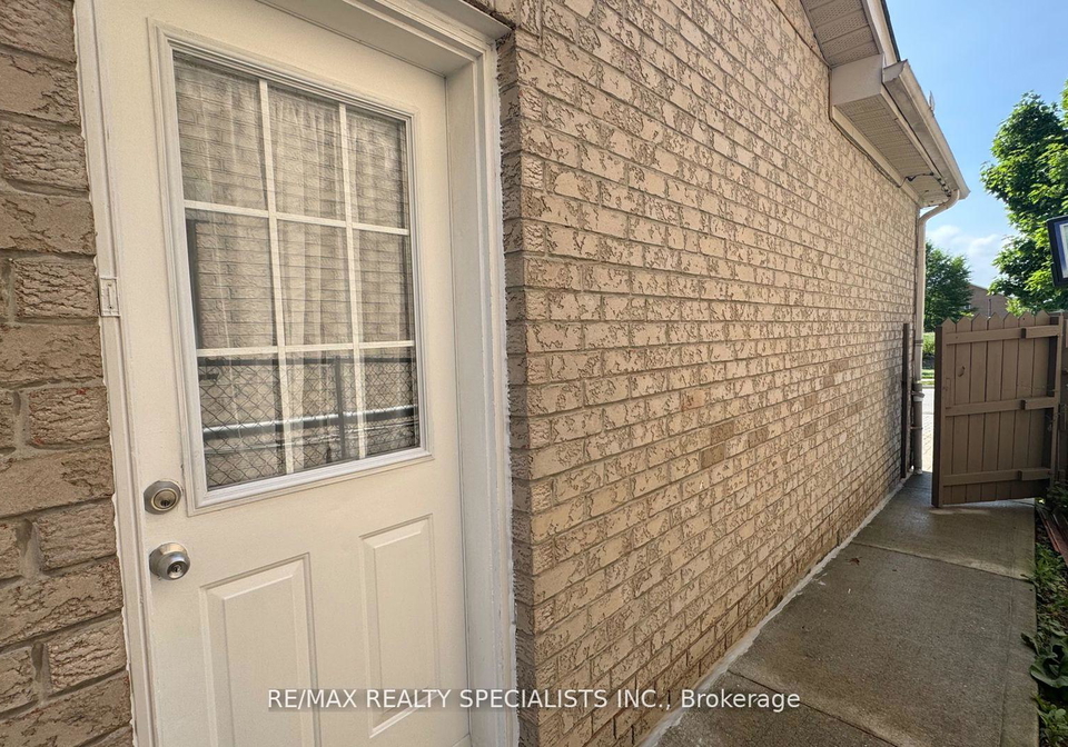 3-lennon-trail-brampton-ontario-w13641244