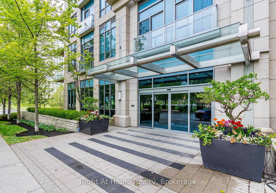 15-viking-lane-toronto-etobicoke-ontario-w13641496
