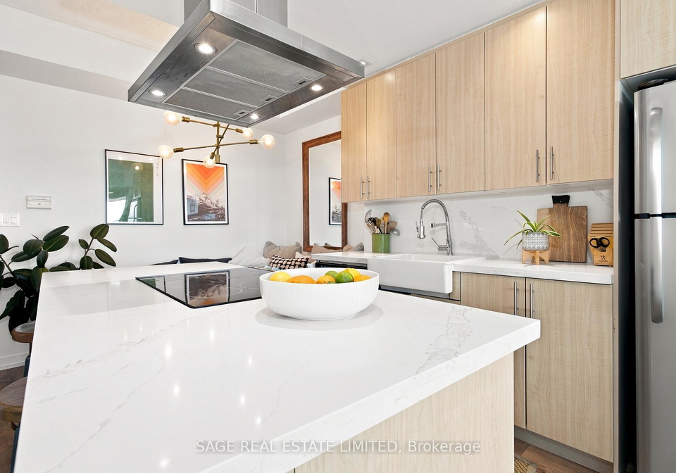 165-legion-road-n-toronto-etobicoke-ontario-w13641602