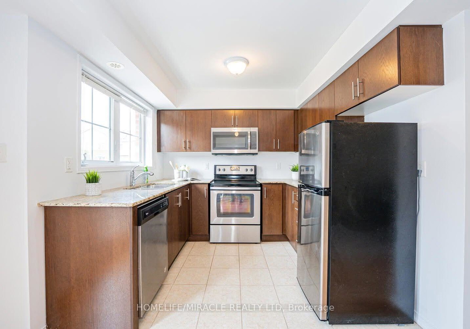 2476-post-road-oakville-ontario-w13641652