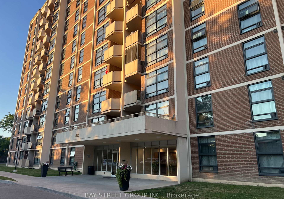 345-driftwood-avenue-toronto-york-ontario-w13641672