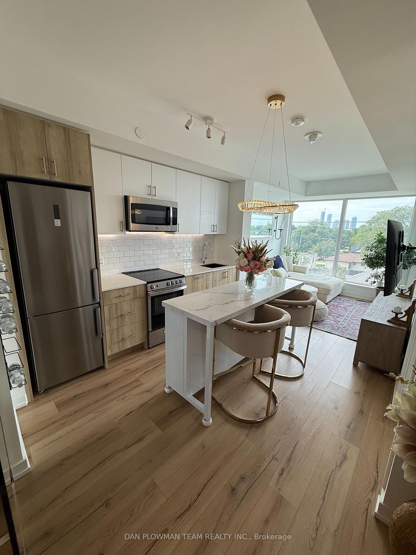 1195-the-queensway-toronto-etobicoke-ontario-w13641720