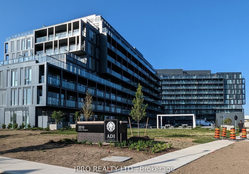 3200-dakota-common-burlington-ontario-w13641924