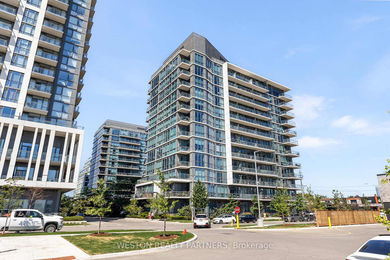 1185-the-queensway-toronto-etobicoke-ontario-w13641952