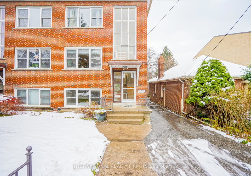 29indian-grove-w-toronto-toronto-ontario-w13641966