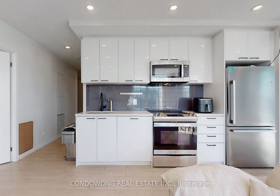 1808-st-clair-avenue-w-toronto-toronto-ontario-w13642026