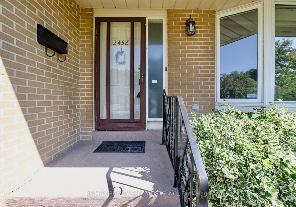 2458-barcella-crescent-mississauga-ontario-w13642072