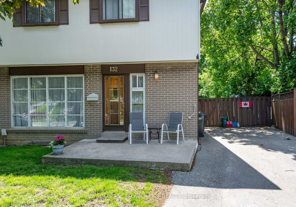 132-fallingdale-crescent-brampton-ontario-w13642194