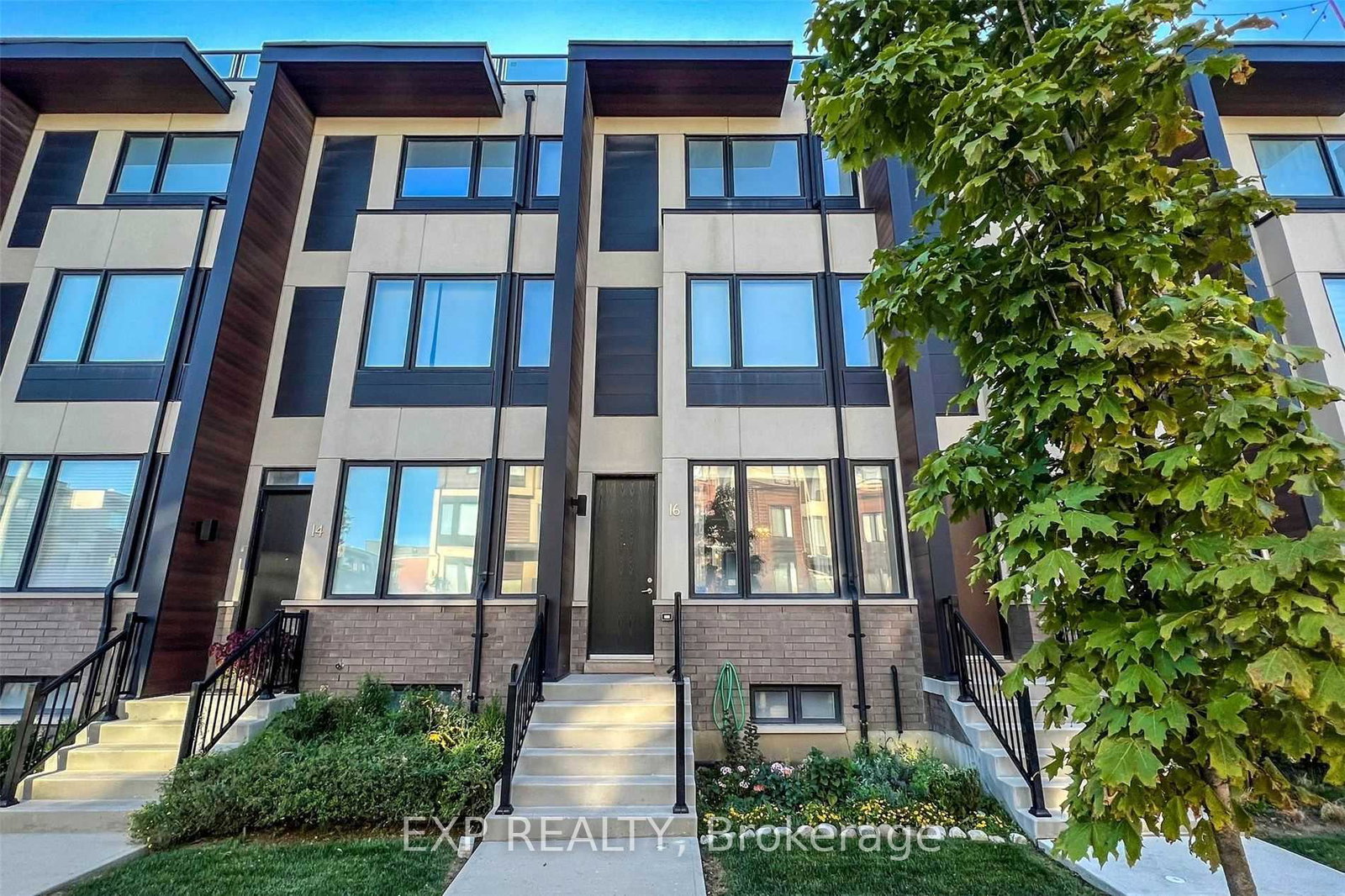 16-caroline-carpenter-grove-toronto-york-ontario-w13642196