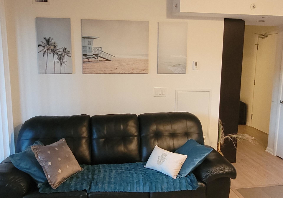 830-lawrence-avenue-w-toronto-north-york-ontario-w13642402
