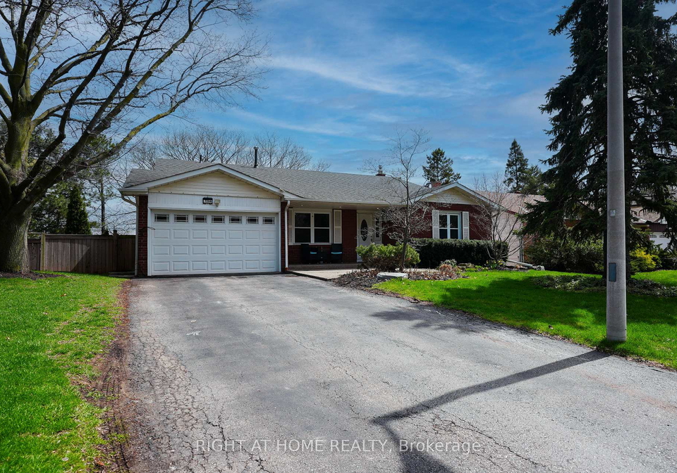 1266-lakeview-drive-oakville-ontario-w13642476